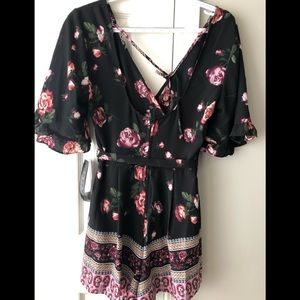 Tricia Kimono Sleeves Romper size Small